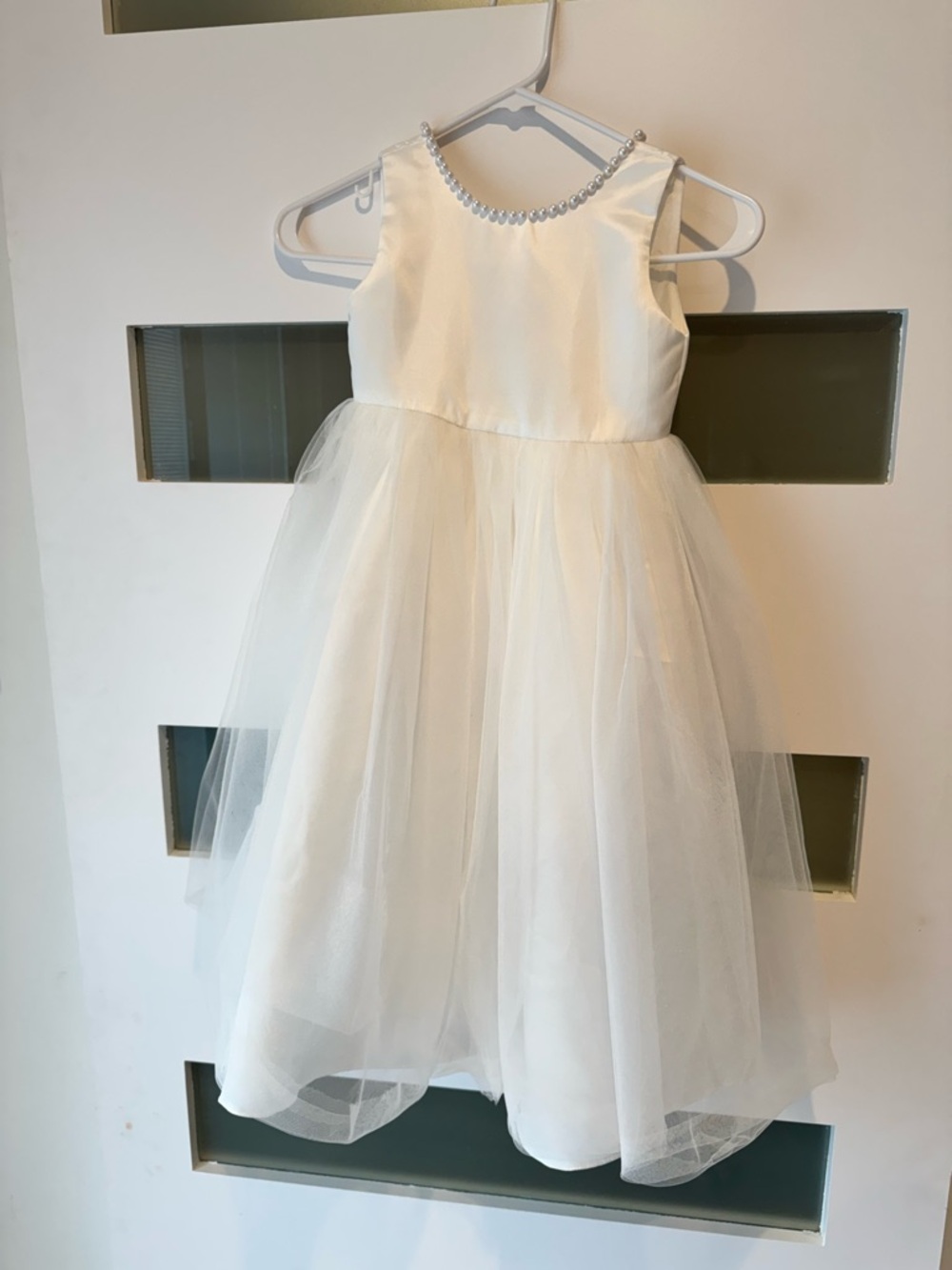 Girls White Pearl-Trim Tulle Dress